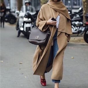 Meet your Posher, Fatima